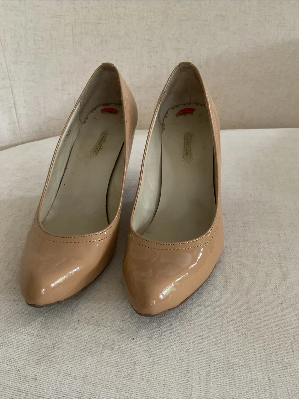 Max Studio Nude patent leather pump with wooden wedge heel Size 6